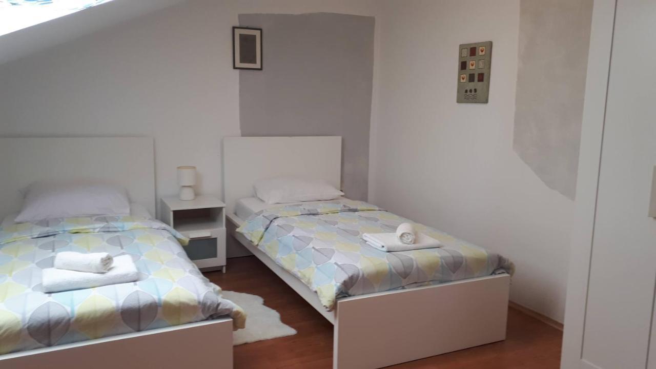 Guest House Ruza Tenja Bagian luar foto